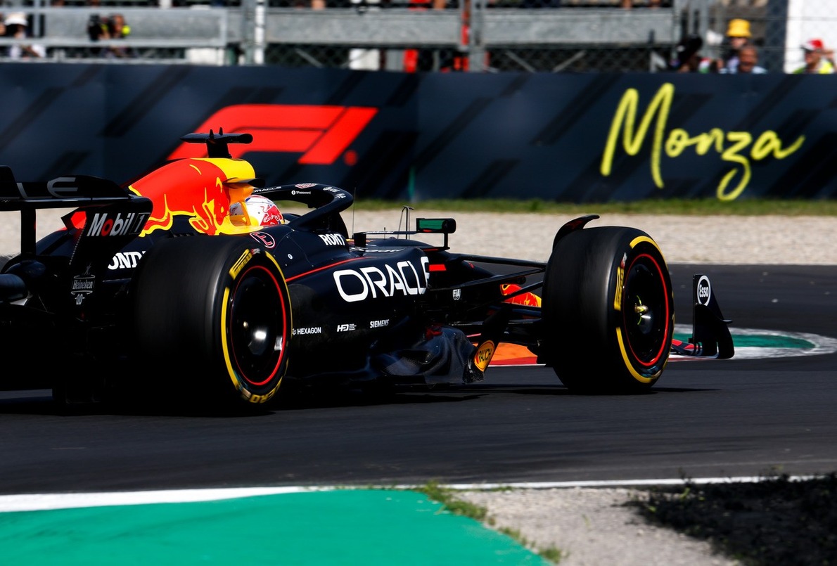  és  - 2026-os tesztet teljesítenek Verstappenék Monzában!