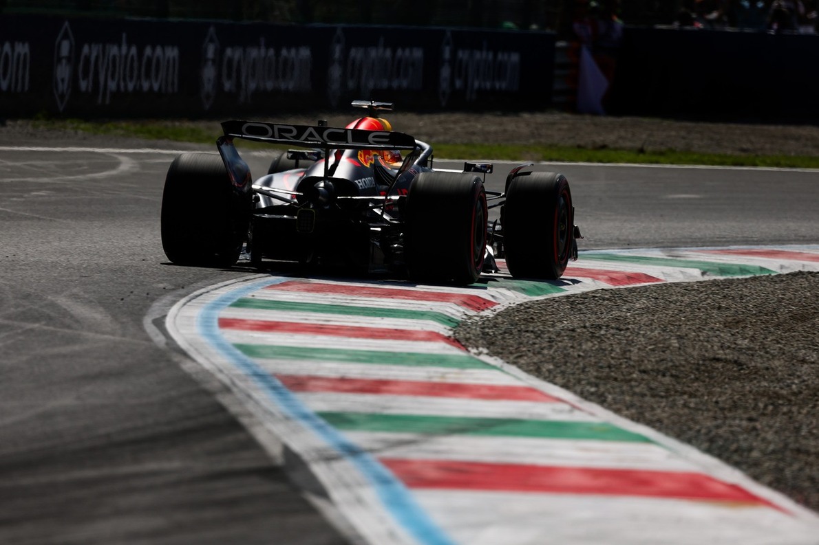  - Verstappen átadta a múltnak Hamilton rekordját!