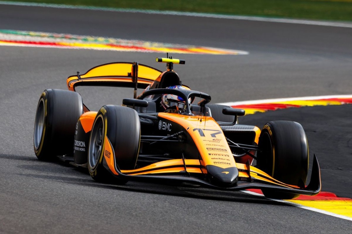 Spái eső és piros zászló közepette diadalmaskodott Dunne az F2-ben