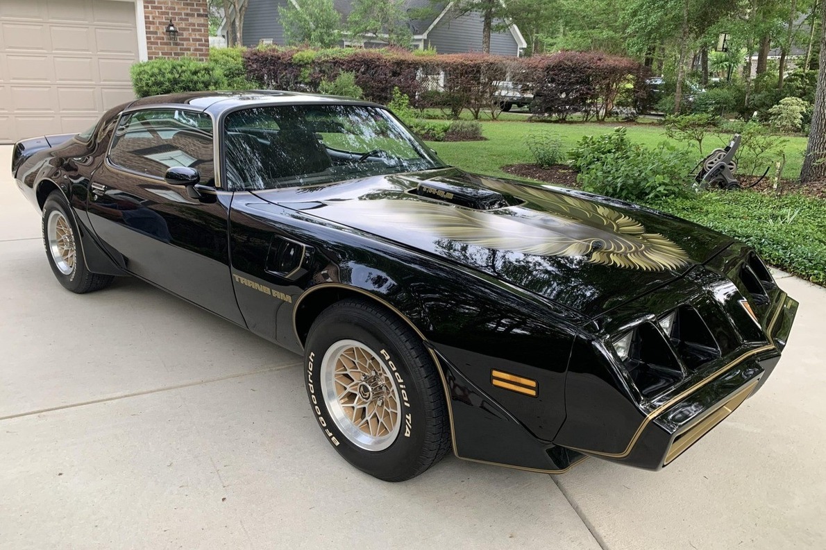 Mindössze 7700 kilométert futott a 46 éves Pontiac Firebird