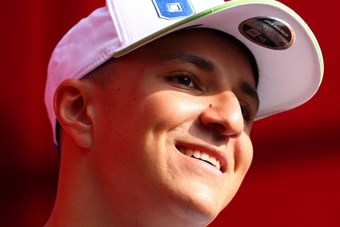  és  - Változás várható a Red Bullnál, eldőlt Hadjar F1-es jövője – sajtóhír