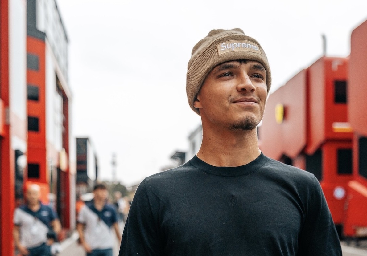  és  - Norris különös helyszínt választott nyaralásához – Verstappen nem hisz a szemének!