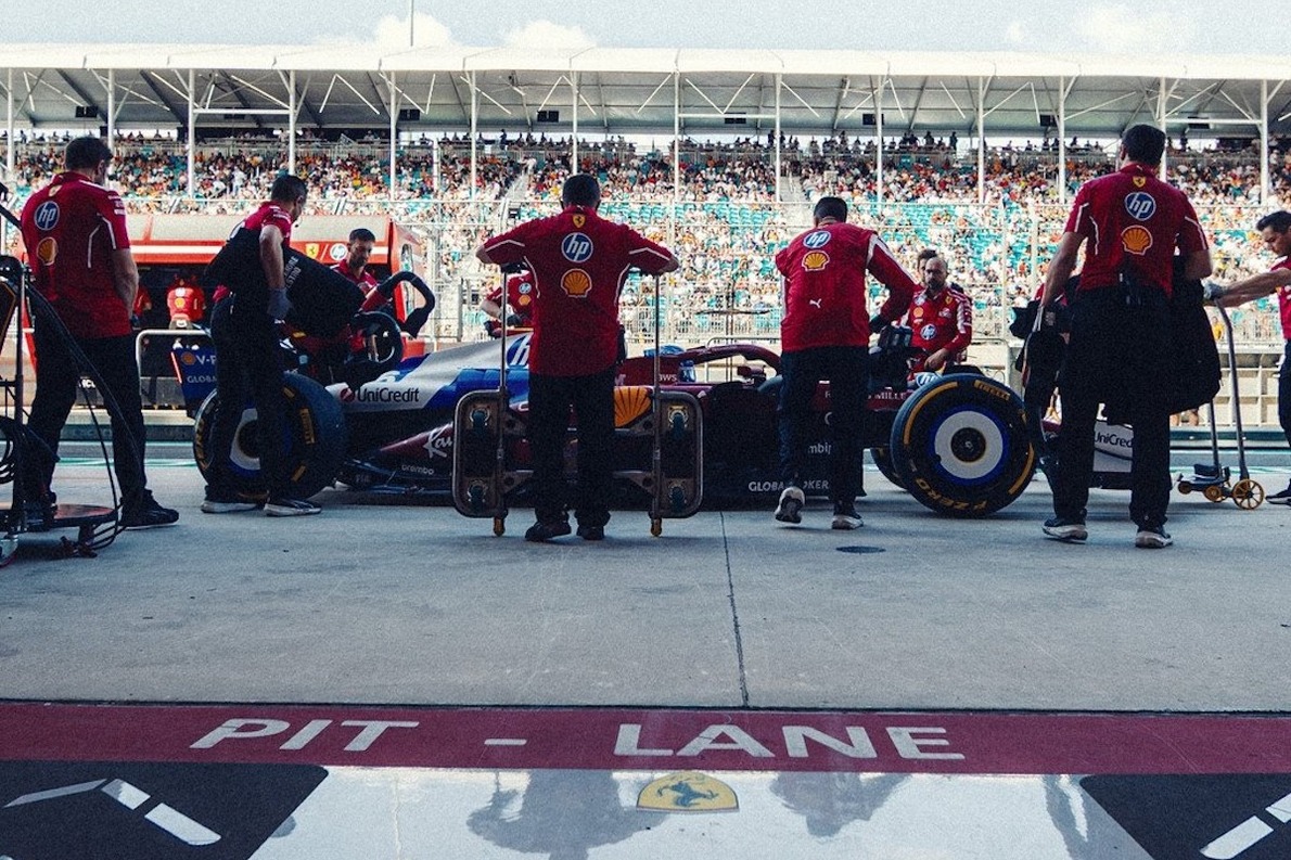 Kettős kihívással küzd a Ferrari