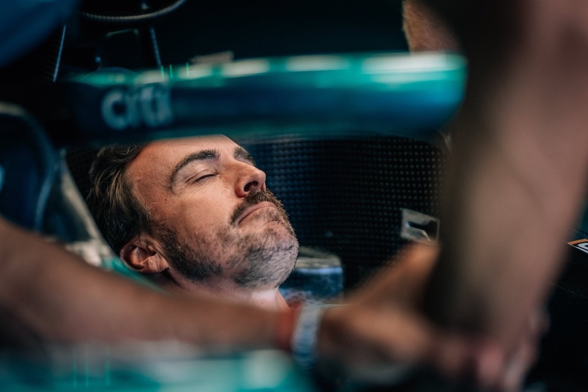  és  - Alonso: Le vannak osztva a lapok, különösebben nincs értelme erőlködni