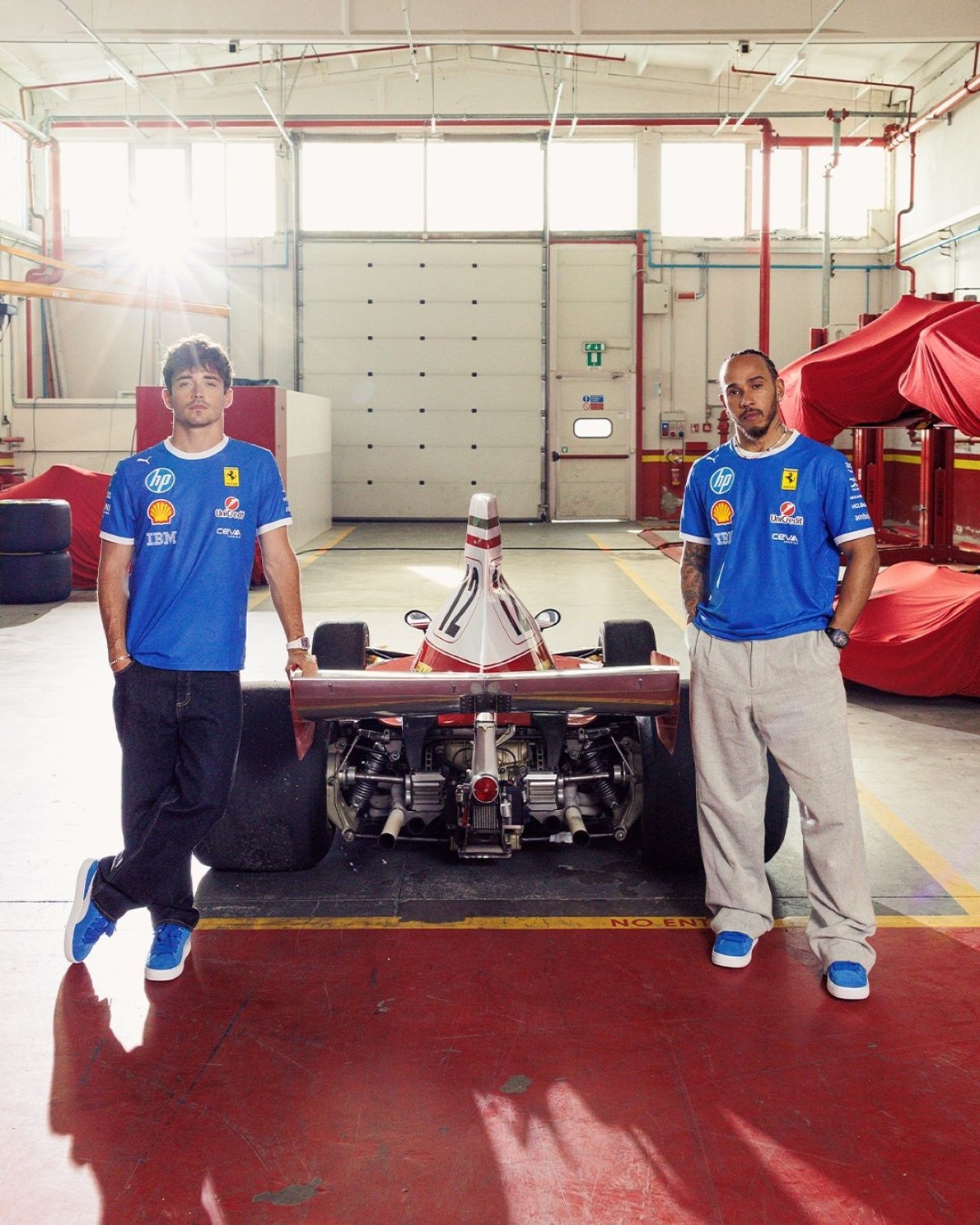  és  - Niki Lauda előtt tiszteleg a Ferrari az idei Olasz Nagydíj különleges ruházatával