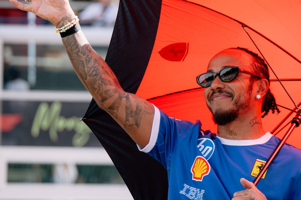  és  - Hamilton végre elfogadta a Ferrari korlátait?