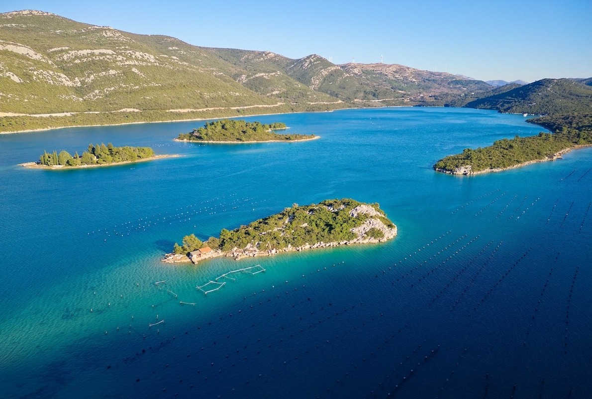  és  - Horner és felesége a szomszédban pihenik ki a Red Bulltól való távozást