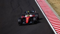 Újabb csapat fegyverkezik a monzai száguldásra a Ferrari trükkös szárnyával