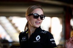 Alpine - Visszatér az Alpine-hoz Carmen Jorda