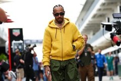 Mercedes - Hamilton kiakadt: „Mi értelme így versenyezni?”