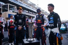 McLaren - Miért nem emelhette magasba Lando Norris az F1-es világbajnoki trófeát?