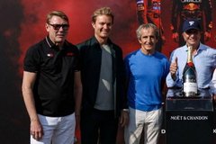 Ferrari - Hamilton visszavágott Rosbergnek a pletykák miatt: "Nem vagyunk egy szinten!"