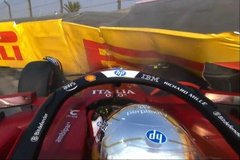 Ferrari - Videón, ahogy Hamilton falba teszi a Ferrarit az Abu-Dzabi Nagydíj harmadik szabadedzésén