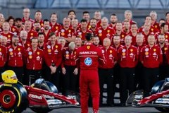 Ferrari - Hamilton: "Szürreális, hogy a Ferrarinál versenyezhetek"
