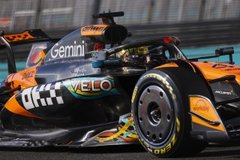 McLaren - A McLaren is beindította a 2026-os, Mercedes-motorral szerelt autóját