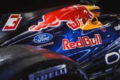 Red Bull Racing - Mindenki a Fordra figyelt, de a Red Bull valami egészen mást is villantott