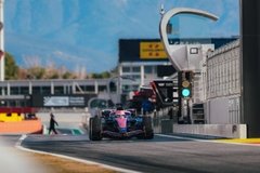 McLaren - Példátlan biztonsági intézkedésekkel védi a barcelonai F1-es teszteket a szervezőgárda (videó)