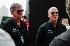 Red Bull Racing - Felforrósodott a GM–Ford csata: A Cadillac vezetője éles megjegyzést tett a Red Bull-Ford együttműködésre