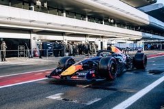 Red Bull Racing - Hadjar volt a leggyorsabb - mutatjuk a barcelonai teszt első napjának végeredményét!