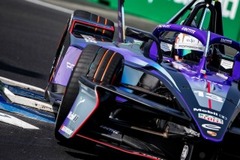 Világsztárok lepik el a rajtrácsot: hírességek versenyeznek Szaúd-Arábiában