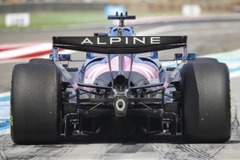 Alpine - Az Alpine végre látja az előrelépést a „sokkal jobb” 2026-os autóval