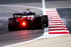 Ferrari - Olasz sajtó: A riválisok nagy erőkkel vadásznak Hamilton autójának titkaira