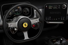 Kiakadtak az emberek a Ferrari első elektromos autójának utasterén (fotók)