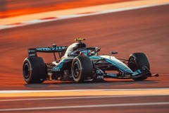 Mercedes - Ki blöfföl nagyobbat? A Mercedes szerint a Red Bull ijesztően gyors, de a riválisok csak nevetnek ezen