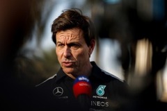 Mercedes - Toto Wolff komoly figyelmeztetést küldött az eufóriában úszó olaszoknak