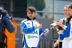 Racing Bulls - Lindblad: „Hétfőn hívott Helmut Marko”