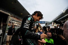 Mercedes - Wolff rádión keresztül nyugtatta le Antonellit a Kínai Nagydíj hajrájában