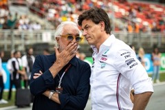 Alpine - Nagyon is jó oka van Wolffnak arra, hogy bevásárolja magát at Alpine-ba, noha ez sokaknak nem tetszene