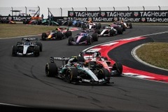 Antonelli megszerezte élete első győzelmét Kínában, Hamilton dobogós a Ferrarival