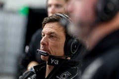 Mercedes - Wolff elismerte a hibát: saját magukat verték meg a Japán Nagydíjon