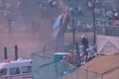 Videón a hatalmas baleset, ami miatt csúszott a Japán Nagydíj rajtja