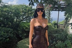 Ferrari - Hamilton a Coachellán bukkant fel Kim Kardashiannal, és ezzel elszállt a titkolózás (videó)