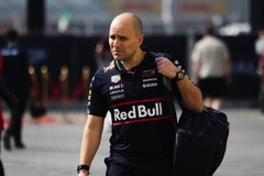 Red Bull Racing - Újabb óriási érvágás a Red Bullnál: Verstappen legfőbb bizalmasa a McLarenhez igazolhat