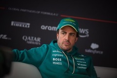 Aston Martin - Alonso: A modern Forma–1-ben már csak a véletlen dönt az előzésekről