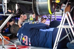 Red Bull Racing - Padlót fogott a Red Bull: nem találják a kiutat az egy másodperces lemaradásból