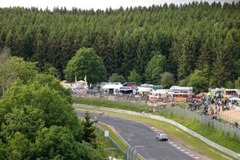 Mercedes - Piros zászló a Nürburgringen: súlyos baleset szakította félbe az időmérőt (élő)