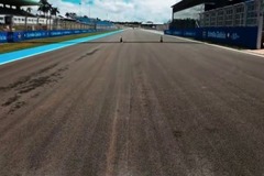 Veszélyes kőzápor és omladozó aszfalt: máris törölni kellett egy versenyt a MotoGP botránya után