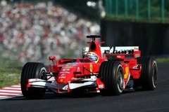 Mercedes - Visszatérhetnek a V8-as motorok a Forma-1-be