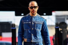 Ferrari - Hamilton formabontó lázadása hozta el a divatforradalmat a Forma-1-be