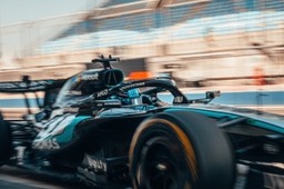 Mercedes - Titkos taktikával őrölheti fel Russellt Antonelli a Mercedesnél