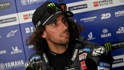 Telefonhívásból derült ki Rins számára, hogy a Yamaha mással folytatja