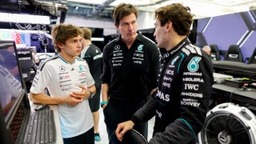 Mercedes - Wolff lehűtötte az Antonelli‑lázat: „Abszurd Senna‑párhuzamokat hallok”