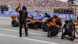 McLaren - Szakértő: ez lehet a hétvége, amikor a McLaren ráijeszt a Mercedesre