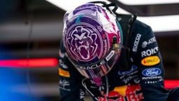 Megérkezett a videó, amitől felpörgött az autósport - Max Verstappen is rajthoz áll