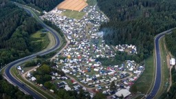 Erősebb a mezőny, mint valaha - ilyen ellenfelek várnak Verstappenékre a Nürburgringen