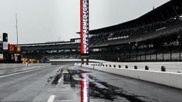 Elmosta az eső az Indy 500 időmérőjét, vasárnapra sűrített program jön